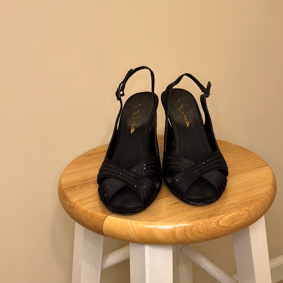 Nina satin evening shoes with black crystals - Picture 2 of 4